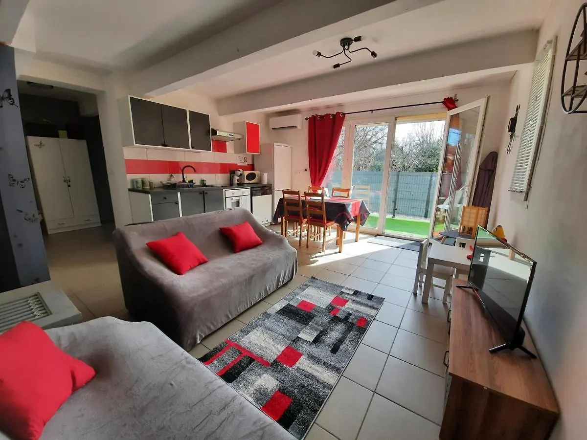 Superbe Appartement F2 Neuf : Terrasse, Barbecue. セイヤン 0*,